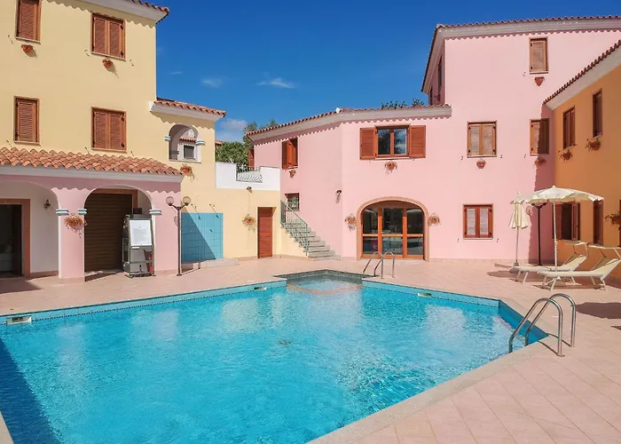 Apartment Comfy With Shared Pool Cala Liberotto