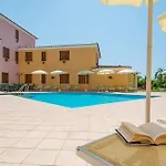 Apartamento Comfy With Shared Pool *