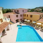 Comfy With Shared Pool