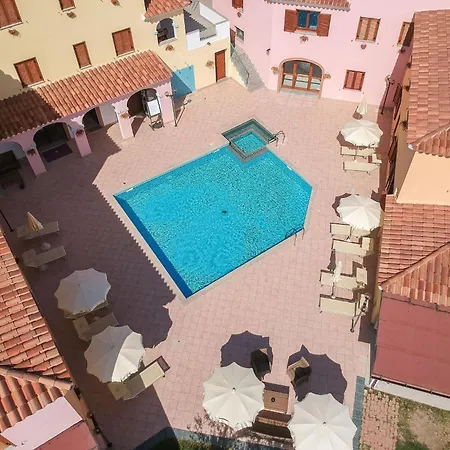 Comfy With Shared Pool